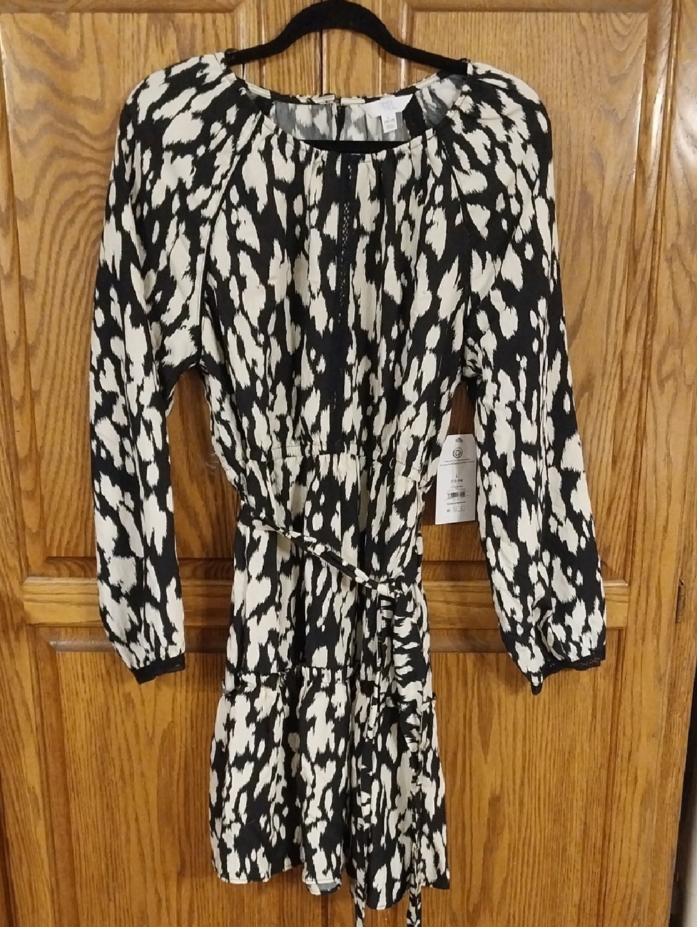 Long Sleeve Peasant Dress NWT Size Large Blsck Cream Print Lace Trim Knee Length